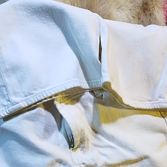 Lucky Brand White Jeans - Picture 2 of 6